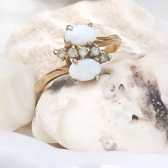 DAC White Stone and CZ Gold Ring (VTG) - Picture 5 of 9